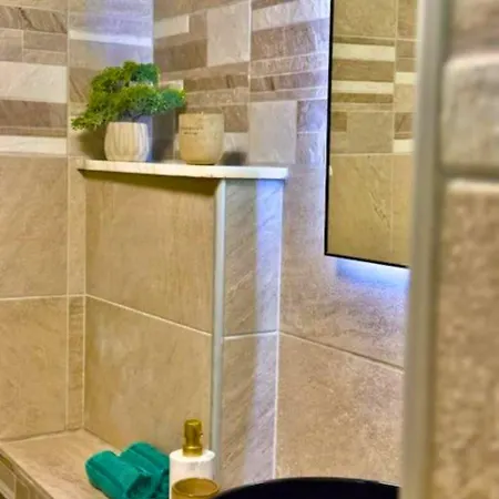 Lemon Tree بيت للعطل